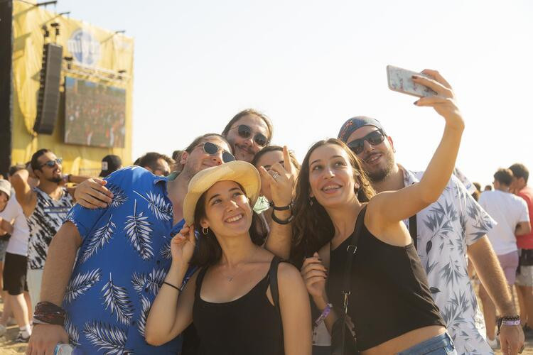 Yasaklanan Zeytinli Rock Festivali'nin biletleri satışta, 'alkolsüz' alternatif düşünülüyor - Resim : 1