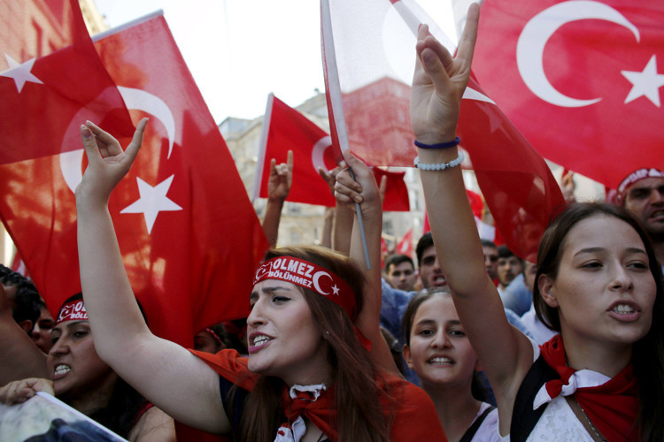 'Türkiye'de Milliyetçilik Algısı' araştırması: Yüzde 57, 'devletini sevmeyen Türkiye'yi terk etmeli' diyor - Resim : 1