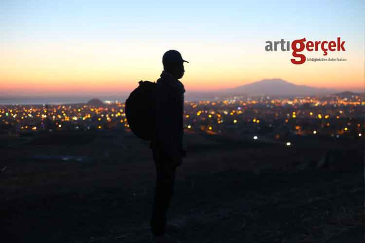 Afgan göçmenlerin gece yolculuğu - Resim : 1