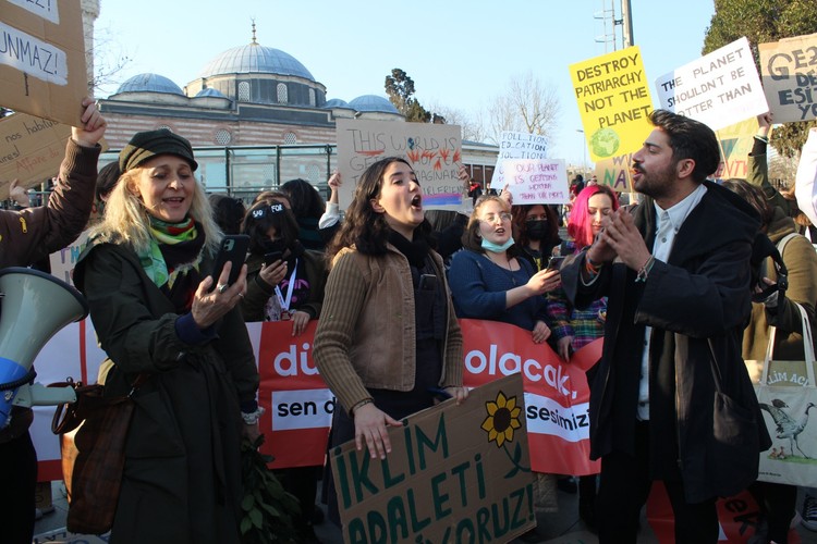 9. Küresel İklim Grevi 'Kâr Değil İnsanlar' teması ile gerçekleşti - Resim : 3