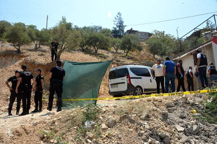 Önce kocasını, sonra kızını öldürüp üst üste gömmüş - Resim : 2