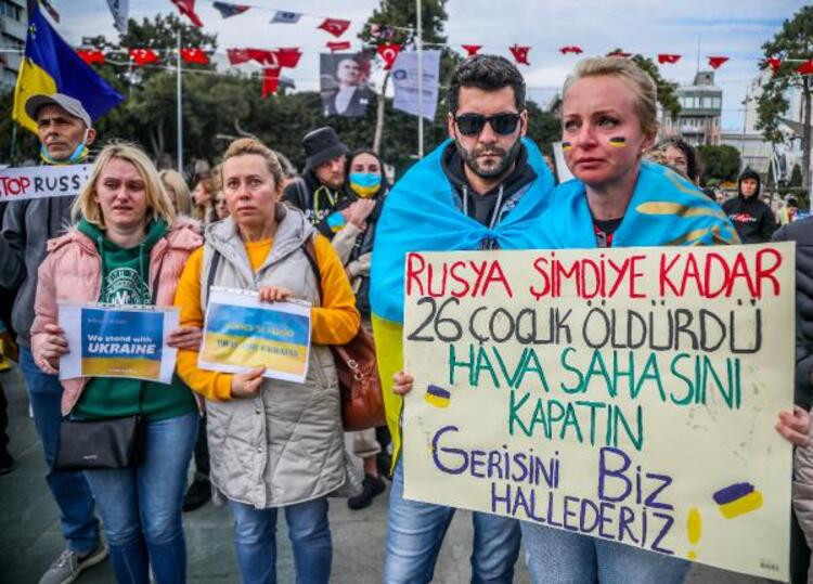 Antalya'daki Ukraynalılardan savaş protestosu: Dönecek bir evim yok - Resim : 1