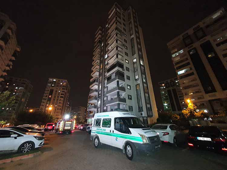 4 çocuk babası işçi asansör boşluğuna düştü: 'Koskoca bir adam gitti ve karşımızda bir muhatap yok' - Resim : 1