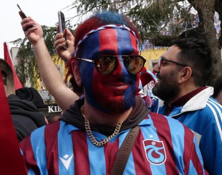 'Şampiyonluk' maçı öncesi Trabzon'a akın: Oteller doldu - Resim : 2