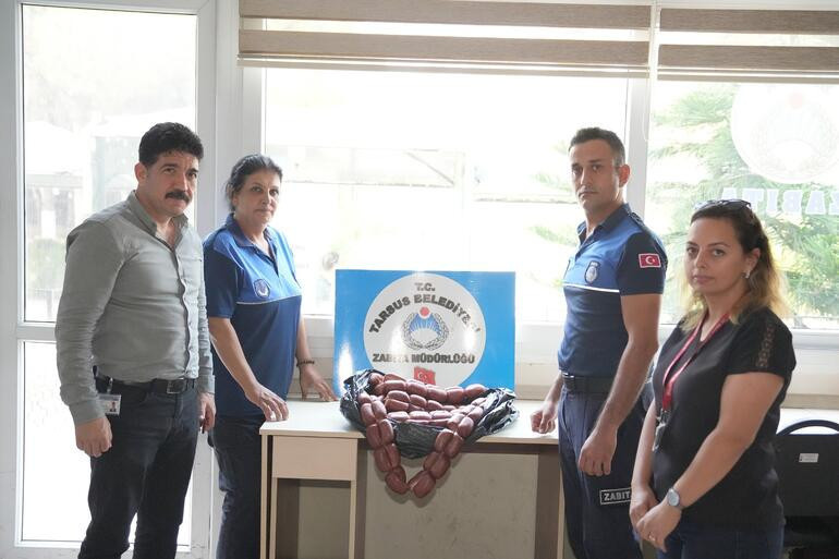Dana eti olarak satılan sucuktan tavuk çıktı - Resim : 1