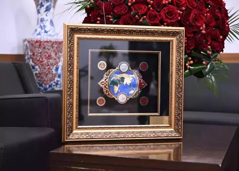 Bahçeli'den doğum gününde Erdoğan'a 72 gül - Resim : 1