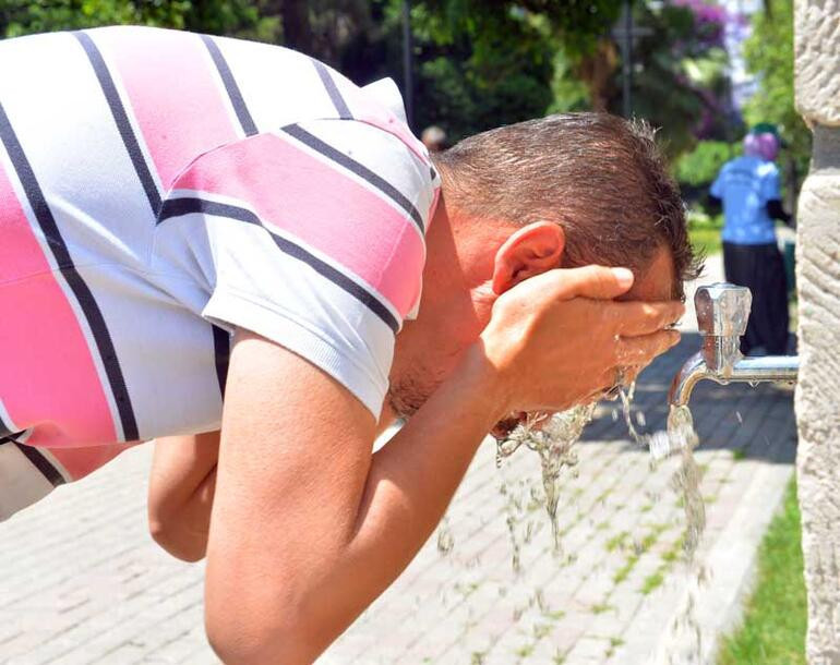 Adana'da hava sıcaklığı 40 dereceye dayandı - Resim : 1