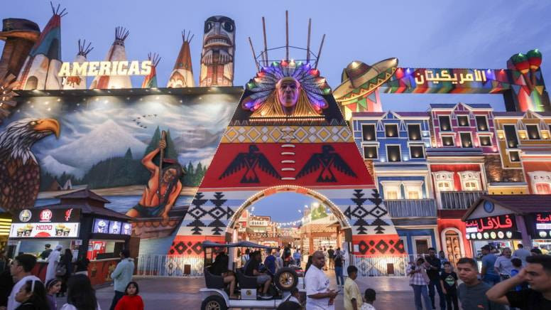 Dubai'nin 'Global Köy'ü milyonlarca ziyaretçi ağırlıyor - Resim: 1