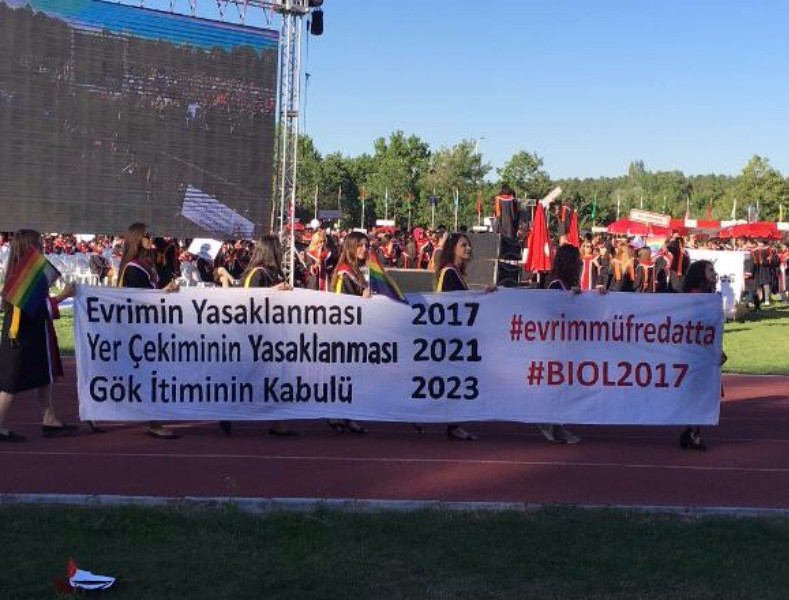 ODTÜ'den çok konuşulacak mezuniyet pankartları - Resim: 36