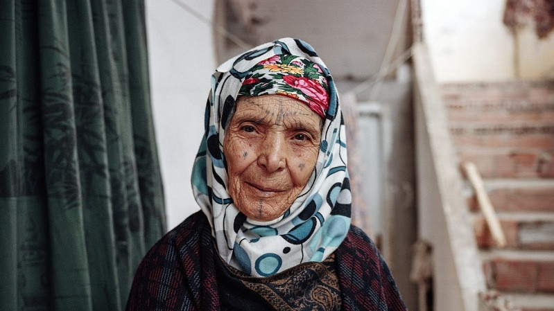 Unutulan gelenek: Kadınların yüz dövmeleri - Resim: 5