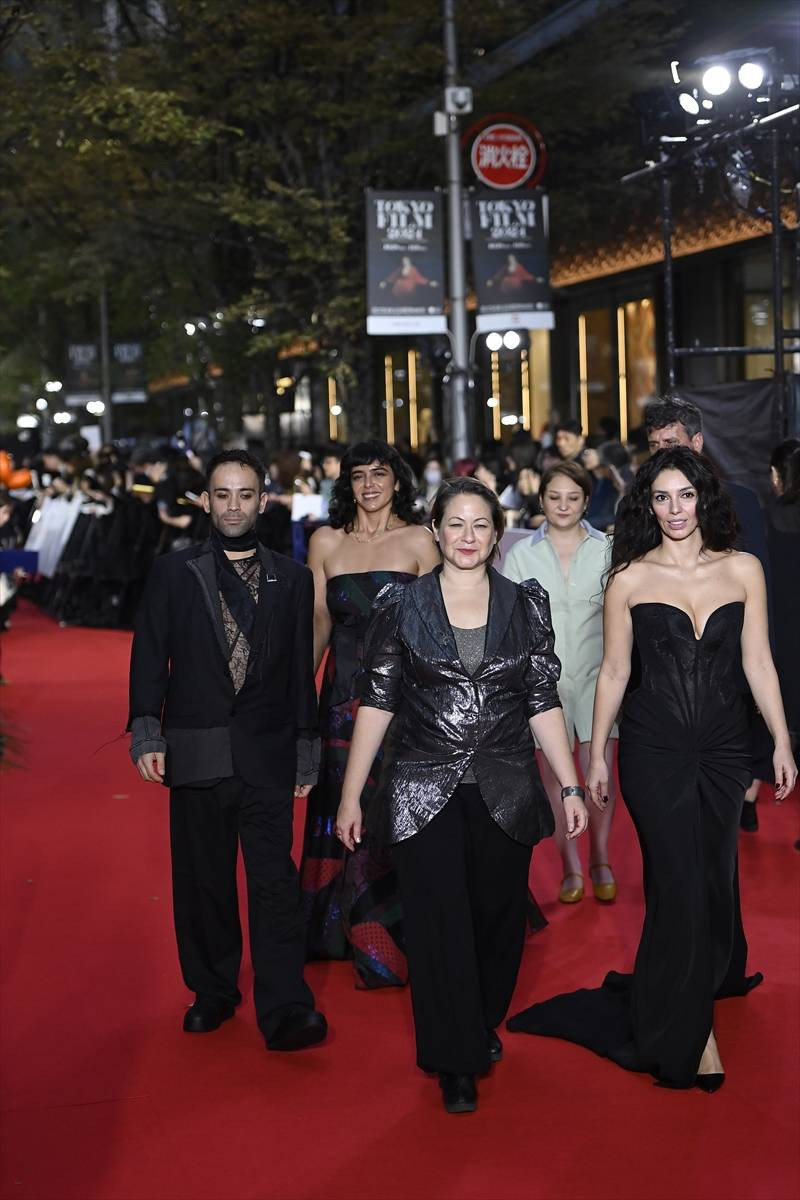 37. Tokyo Film Festivali başladı: 'Gündüz Apollon Gece Athena' ekibi kırmızı halıda - Resim: 7