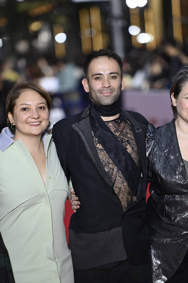 37. Tokyo Film Festivali başladı: 'Gündüz Apollon Gece Athena' ekibi kırmızı halıda - Resim: 2
