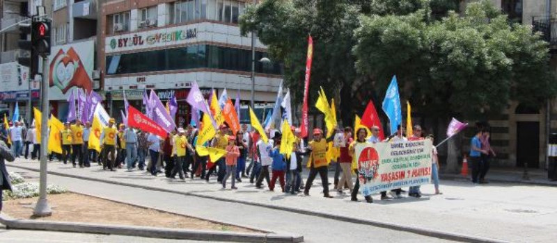 Fotoğraflarla Türkiye'de 1 Mayıs - Resim: 67