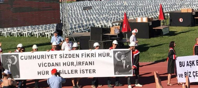 ODTÜ'den çok konuşulacak mezuniyet pankartları - Resim: 9