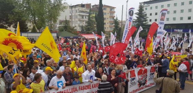 Fotoğraflarla Türkiye'de 1 Mayıs - Resim: 31