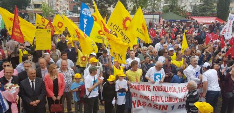 Fotoğraflarla Türkiye'de 1 Mayıs - Resim: 29