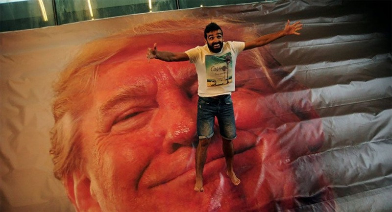 Belfast'ta 'Trump'a Atla' sergisi - Resim: 6
