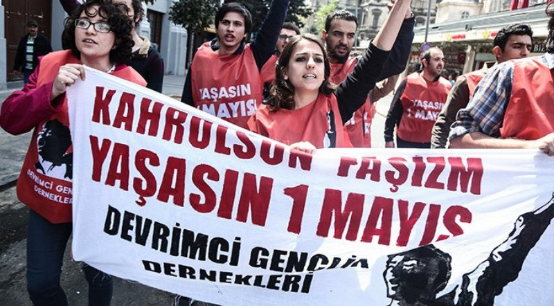 Taksim'e yürümek isteyenlere polis müdahalesi: 127 gözaltı - Resim: 8