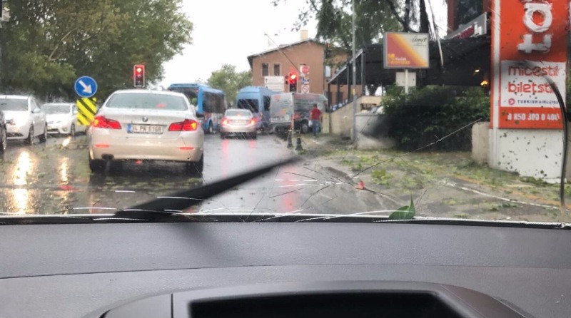 İstanbul'da dolu, sel ve yangın - Resim: 9