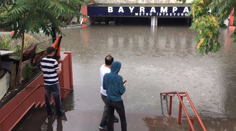 Fotoğraflarla İstanbul’daki sel felaketi - Resim: 8