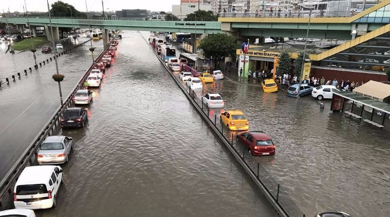 Fotoğraflarla İstanbul’daki sel felaketi - Resim: 10