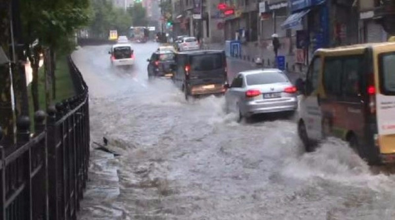 Fotoğraflarla İstanbul’daki sel felaketi - Resim: 14