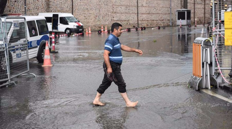 Fotoğraflarla İstanbul’daki sel felaketi - Resim: 4
