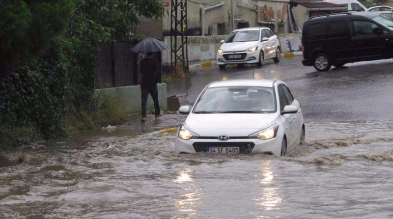 Fotoğraflarla İstanbul’daki sel felaketi - Resim: 15