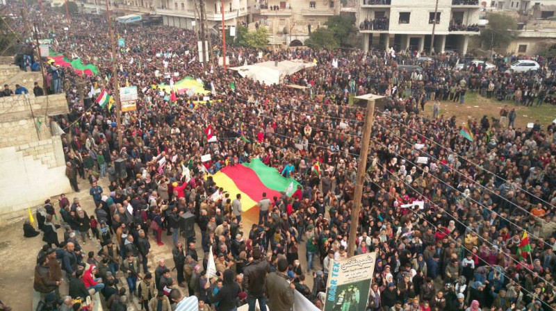 Yüz bine yakın insan Afrin kent merkezinde - Resim: 6
