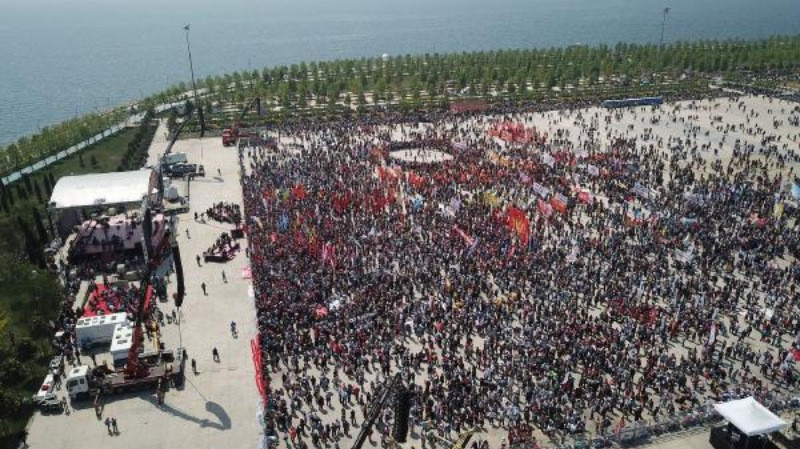 Fotoğraflarla Türkiye'de 1 Mayıs - Resim: 48
