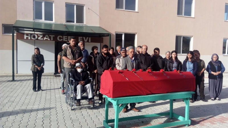 90 günlük açlık grevinden sonra toprakla buluştu - Resim: 7