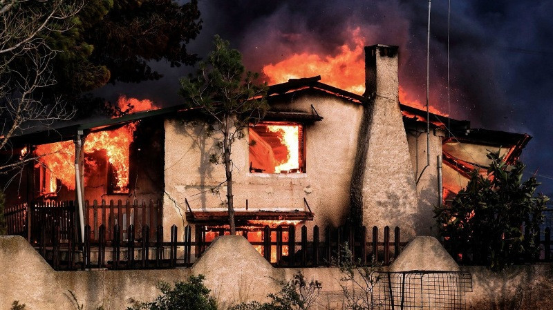Fotoğraflarla Yunanistan yangını - Resim: 22