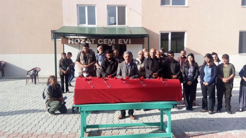 90 günlük açlık grevinden sonra toprakla buluştu - Resim: 4