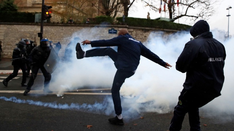 Fotoğraflarla Sarı Yelekliler - Resim: 5