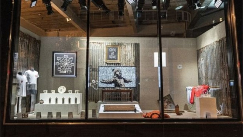 Banksy, Londra'da içine girilemeyen dükkan açtı - Resim: 2