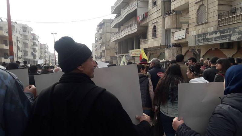 Yüz bine yakın insan Afrin kent merkezinde - Resim: 3