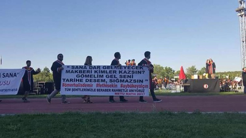 ODTÜ'den çok konuşulacak mezuniyet pankartları - Resim: 22