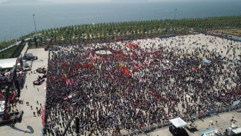 Fotoğraflarla Türkiye'de 1 Mayıs - Resim: 46