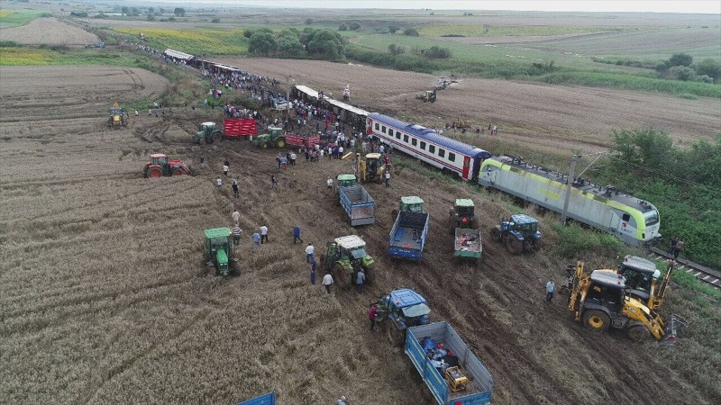 Tren kazasından iç yakan görüntüler - Resim: 9