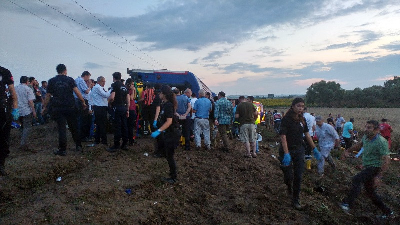 Tren kazasından iç yakan görüntüler - Resim: 14