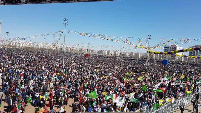 Diyarbakır’da yüz binler Newroz'u kutladı - Resim: 8