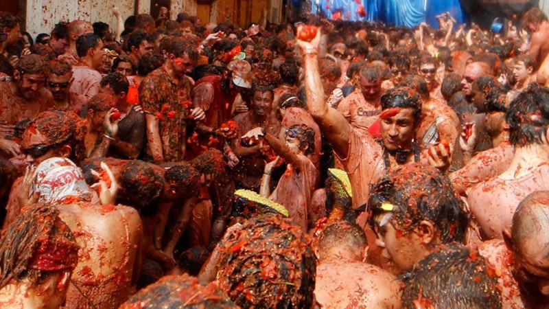 'La Tomatina'da domatesler havada uçuştu - Resim: 6