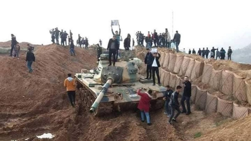 Duhok'ta siviller TSK üssünü bastı - Resim: 8