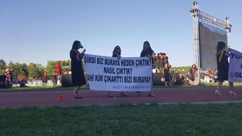 ODTÜ'den çok konuşulacak mezuniyet pankartları - Resim: 27