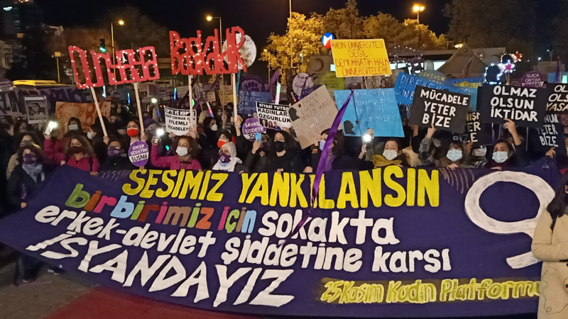 Kadınlar 25 Kasım nedeniyle seslendi: Şiddetin karanlığına karşı tüm renklerimizle buradayız - Resim : 3