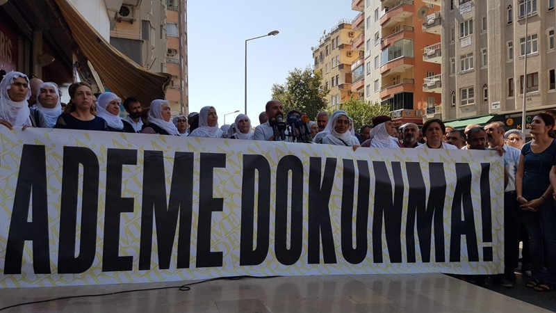 Kayyım protestosunda Kılıçdaroğlu'na çağrı: Meclis grubunuzu Diyarbakır'da toplayın - Resim : 1