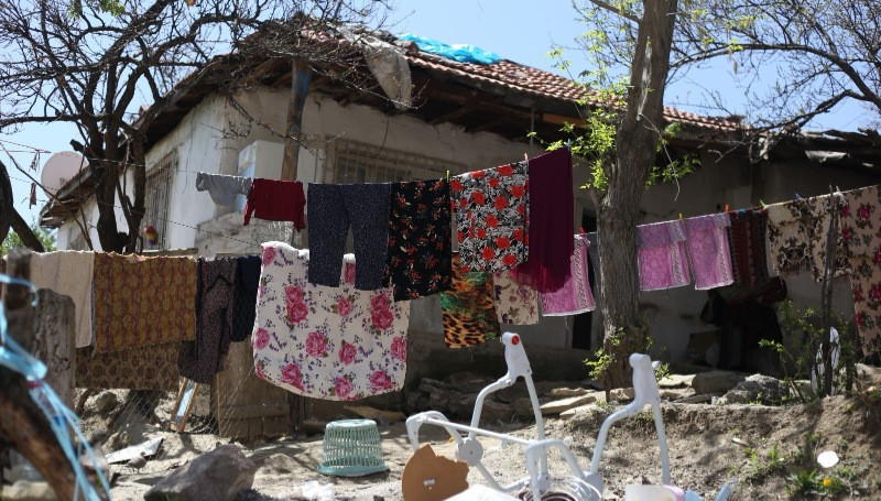 Atık kâğıt işçileri: Önce açlık noktasına getirildik, şimdi de evlerimizden atılmak isteniyoruz - Resim: 5