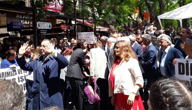 Müdahale direnişi engelleyemedi - Resim : 1