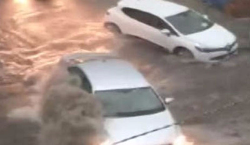 İstanbul'u sel vurdu - Resim: 12