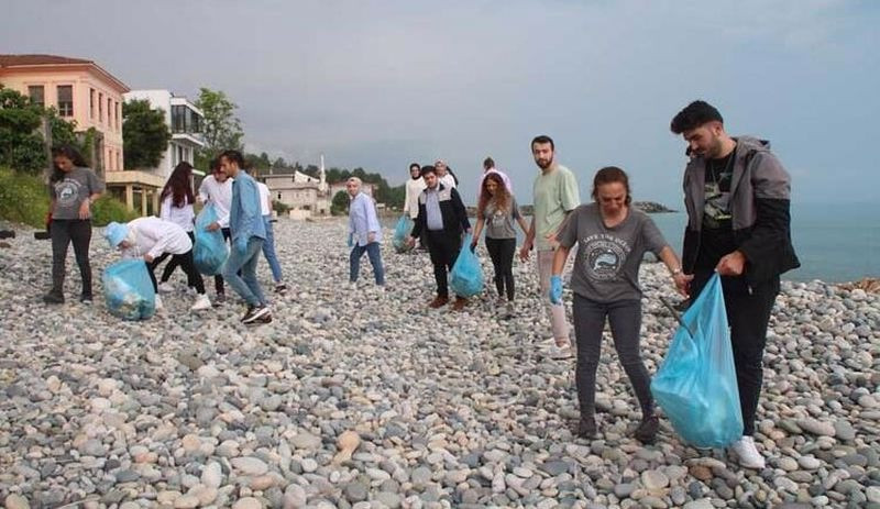 Karadeniz sahilinde 300 metrede 80 kilo çöp - Resim: 3